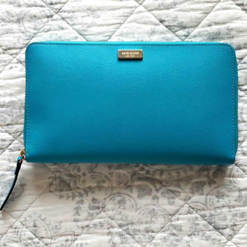 Kate Spade Travel Wallet